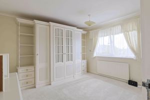 Photo 7- click for photo gallery